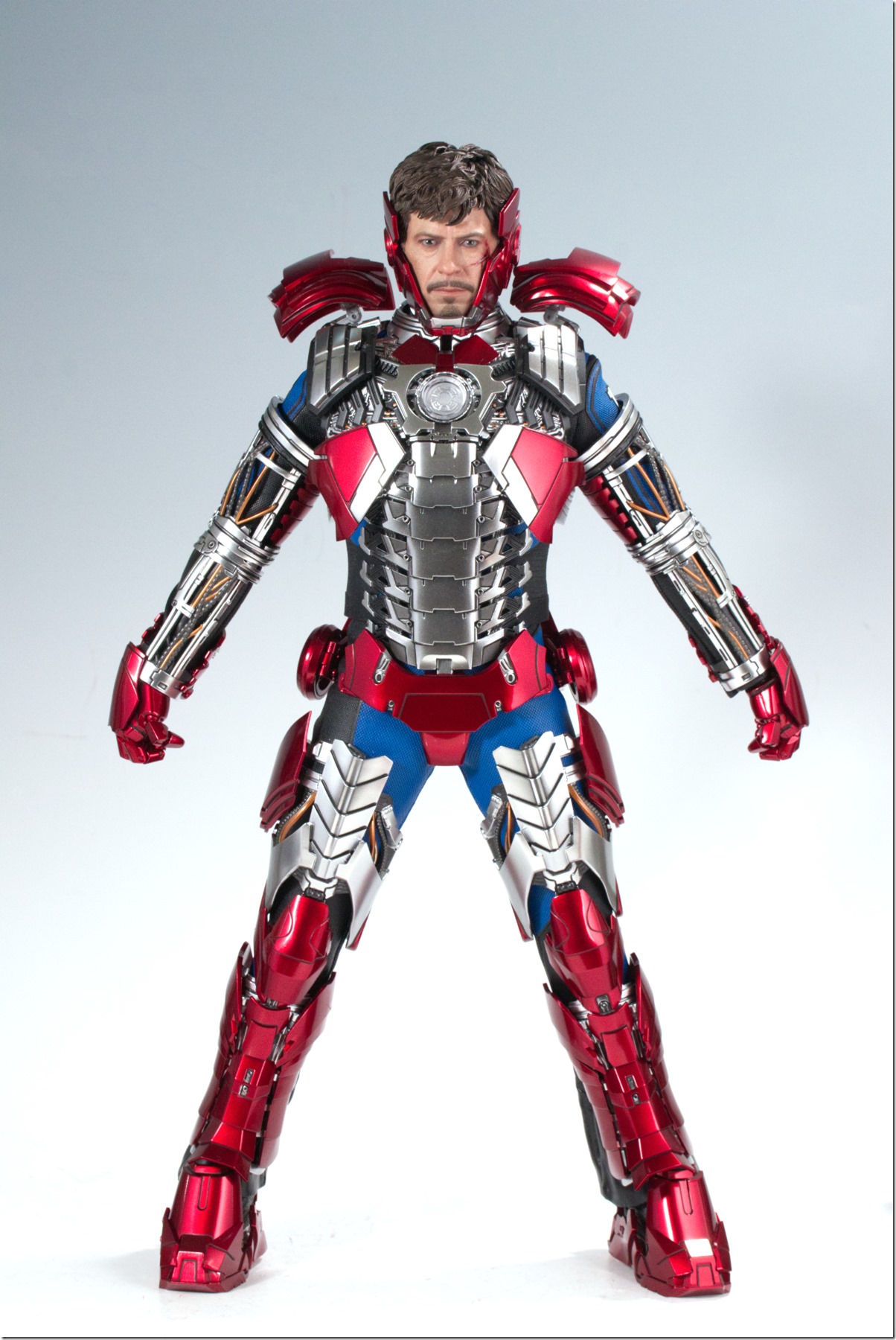 ホットトイズ トニー・スターク（マーク5・スーツアップ版）トイ