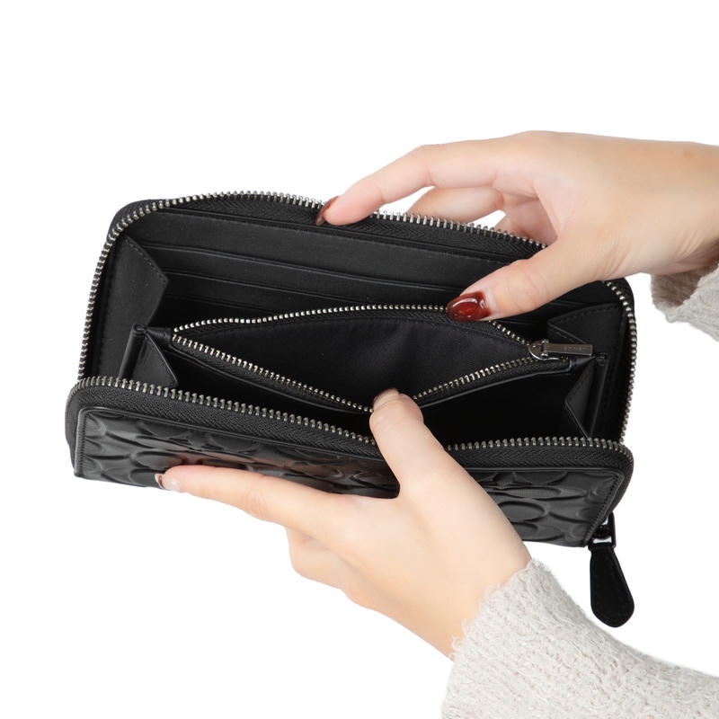 Brandol / COACH コーチ ラウンドファスナー長財布 型押し