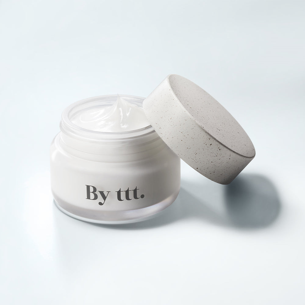 By ttt. 〔バイティースリー〕