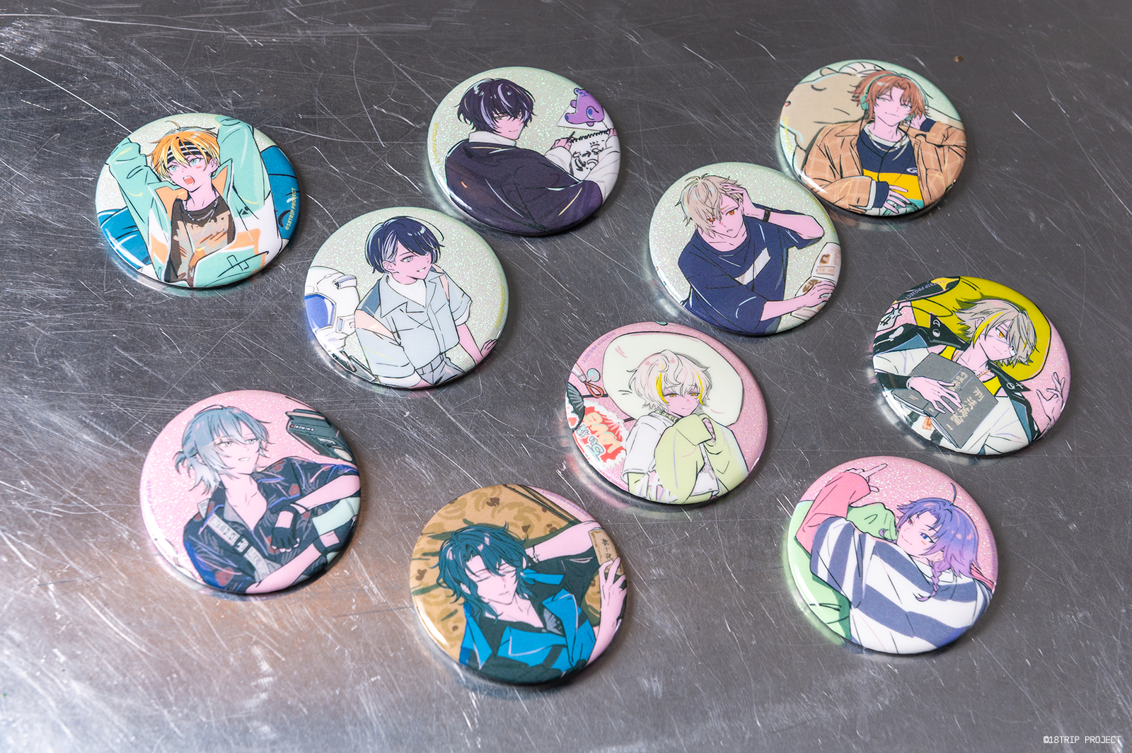 エイトリ 斜木七基 カプセル 缶バッジ Day2 昼班 18TRIP エイトリ 斜木