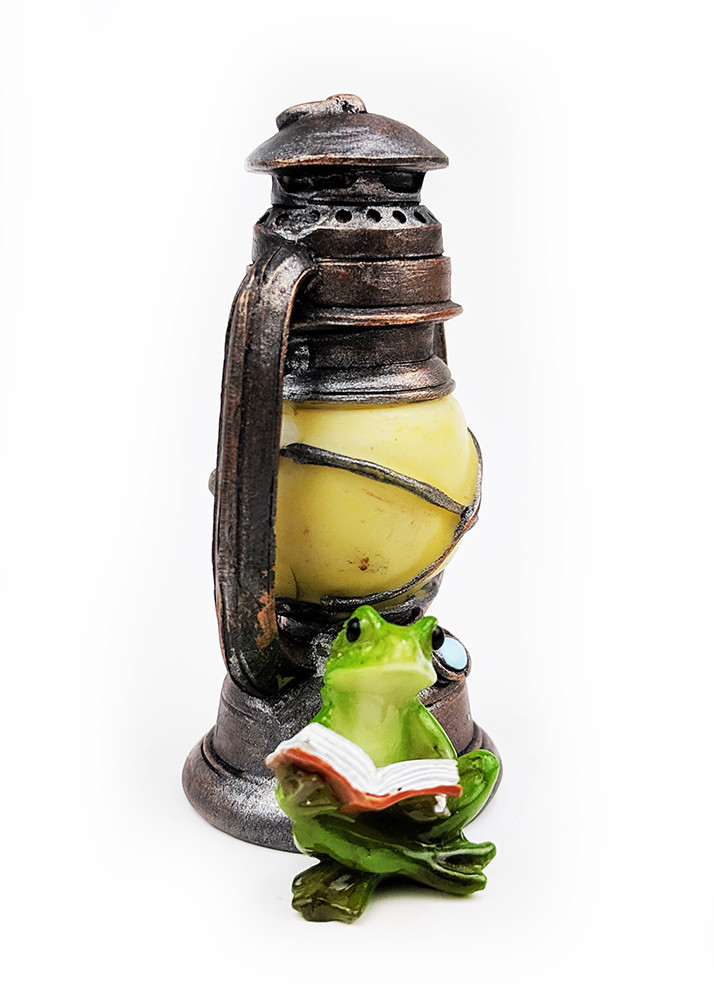 カエルオブジェ アンティーク調ランプと読書蛙 sbrsdk-1909 | 商品一覧