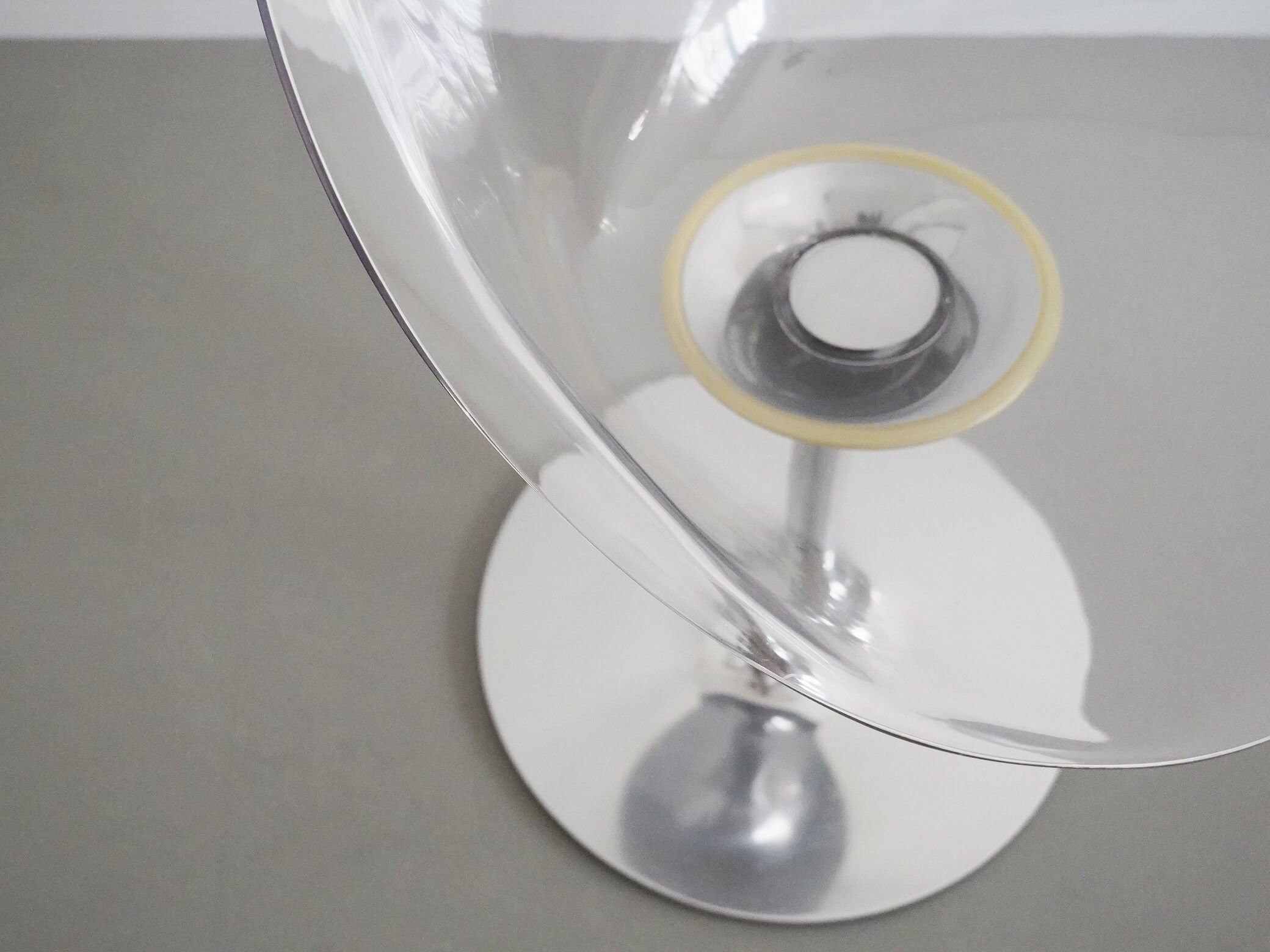 エロエス 1本脚 回転式 クリスタル カルテル フィリップ・スタルク