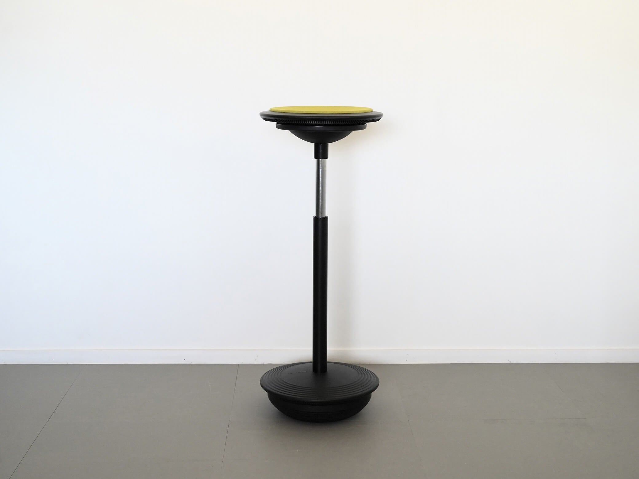 スティッツ 昇降スツール ハーフシーティングチェア ウィルクハーン