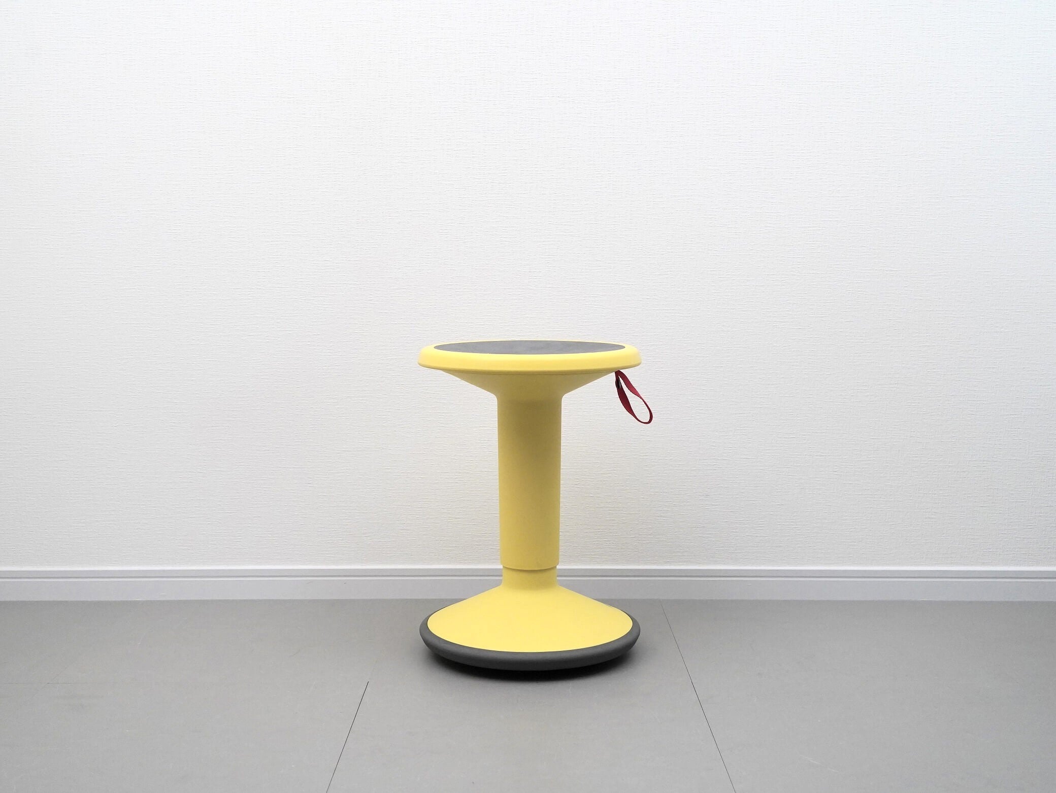 アップスツール イエロー インタースツール カッシーナ 中古 ユーズド