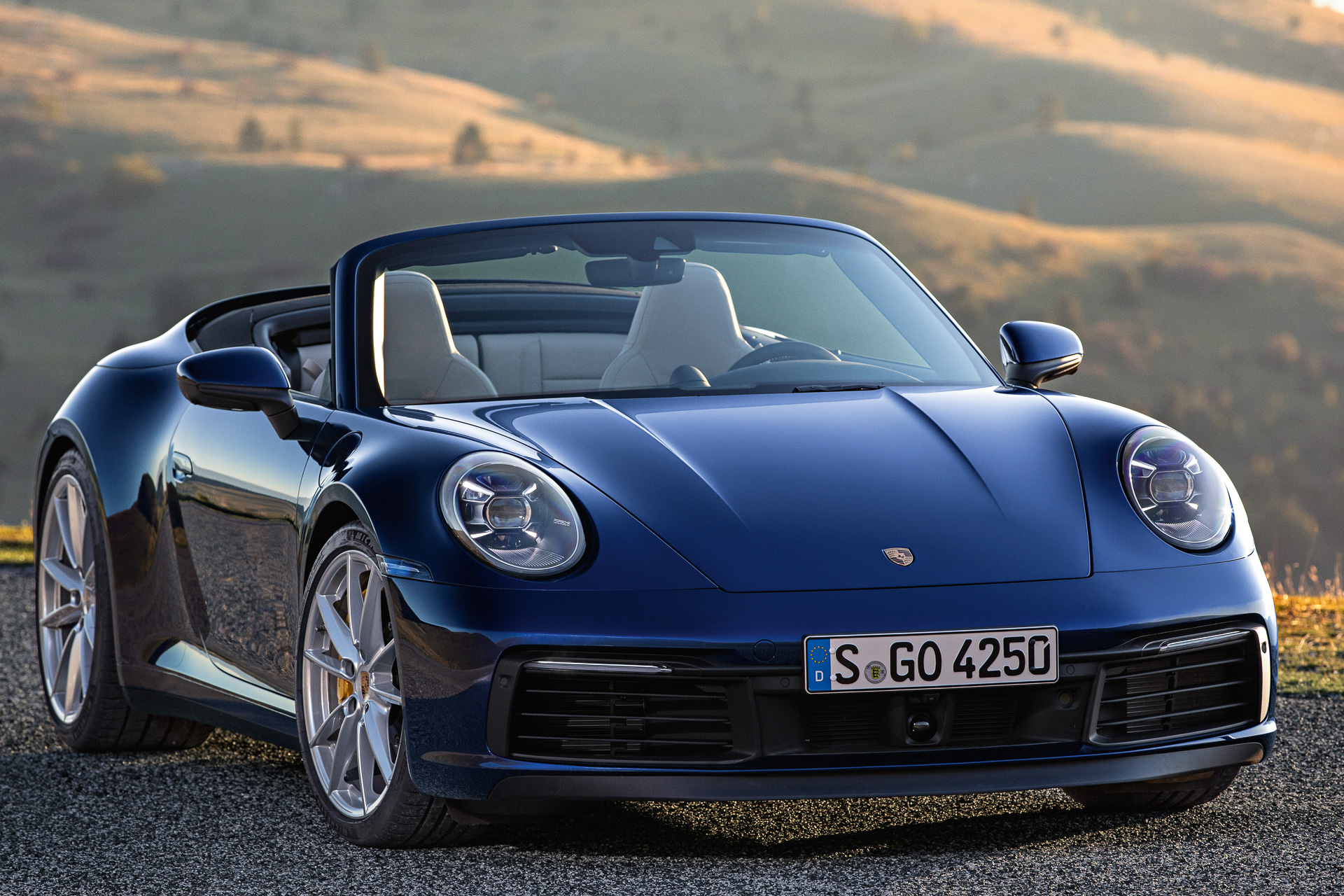 ポルシェ、新型「911 カレラ S カブリオレ」「911 カレラ 4S