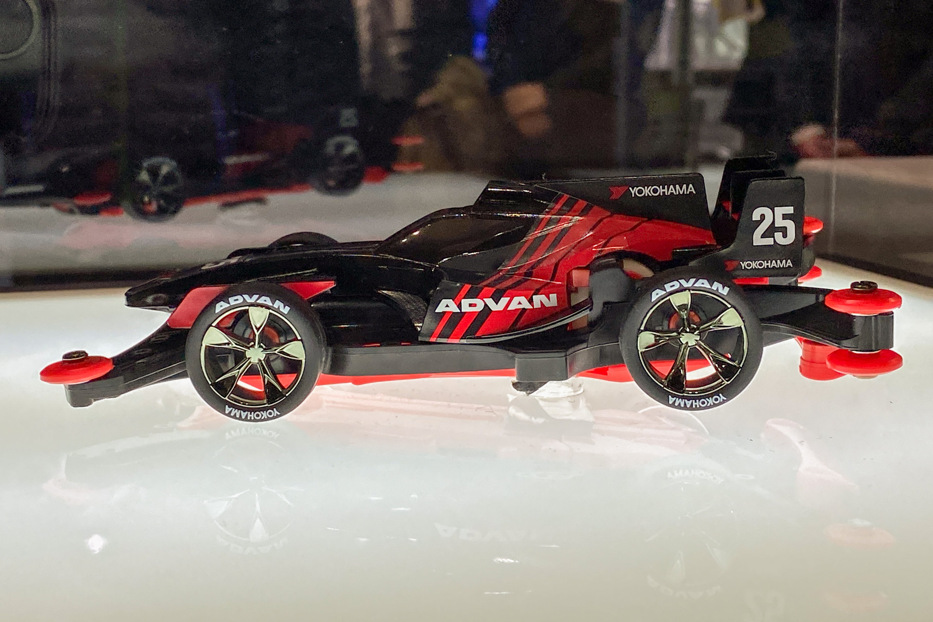 大阪オートメッセ 2020】ADVANカラーのミニ四駆「ADVAN シャドウ