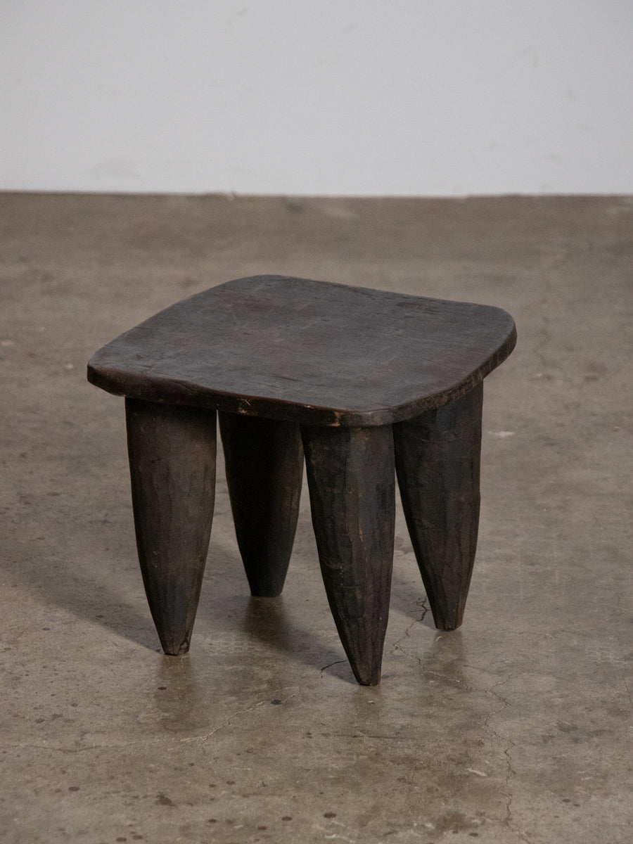 セヌフォ族スツール