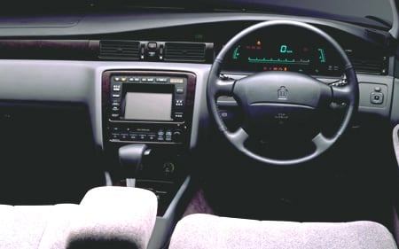 クラウンマジェスタ（トヨタ）Aタイプ（1995年8月）｜カタログから