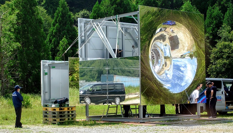 落合陽一氏の万博パビリオン「ヌルヌル」 風景ゆがむ“鏡の再発明