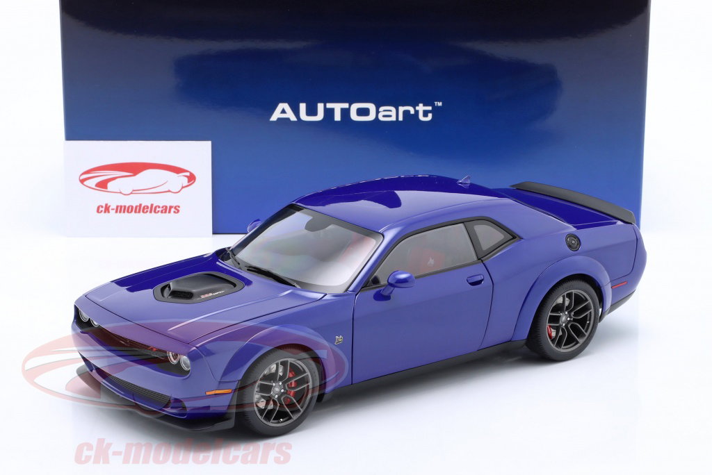 AUTOart 1:18 Dodge Challenger R/T Scat Pack Shaker Widebody 2022