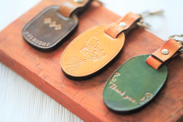 大阪・なんば・南堀江】レザークラフト一日体験☆バングル