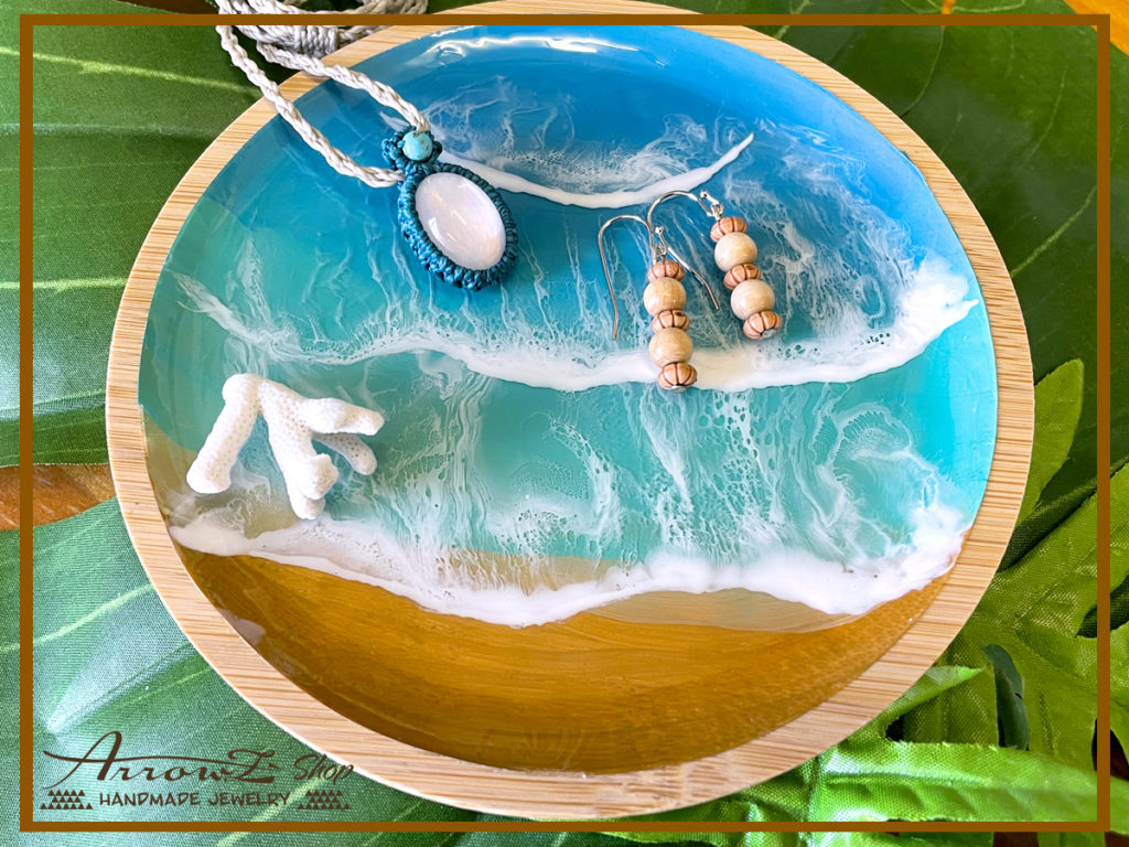 レジン（UVエポキシ樹脂）で作る波アート 壁掛けor小物入れが作れます