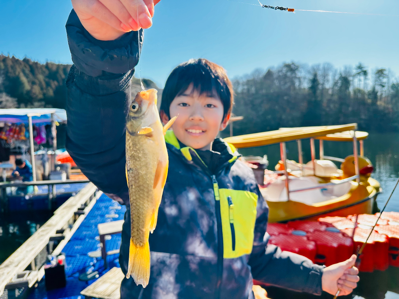 ≪初めての釣り体験に！≫子供釣り堀1名 1時間パック/三河湖ボート