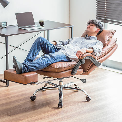 リクライニングチェア（寝れる・オットマン・クッション・ふかふか