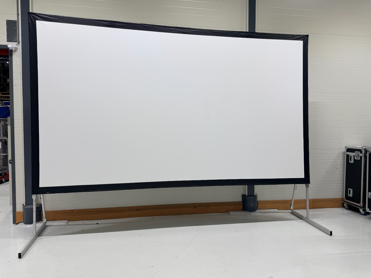 Stumpfl screen Monoblox 64 16:9 // 447x260 front + rear | 900 EUR