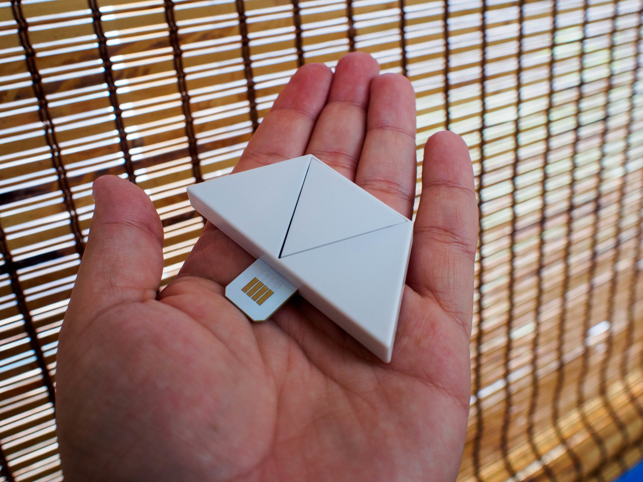 How to add music to your Nanoleaf Aurora lights and make your