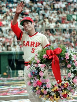 訃報：衣笠祥雄さん71歳＝プロ野球広島の「鉄人」 [写真特集19/19