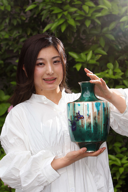 ワイドインタビュー問答有用：伝統工芸に新風＝田村有紀・七宝焼作家