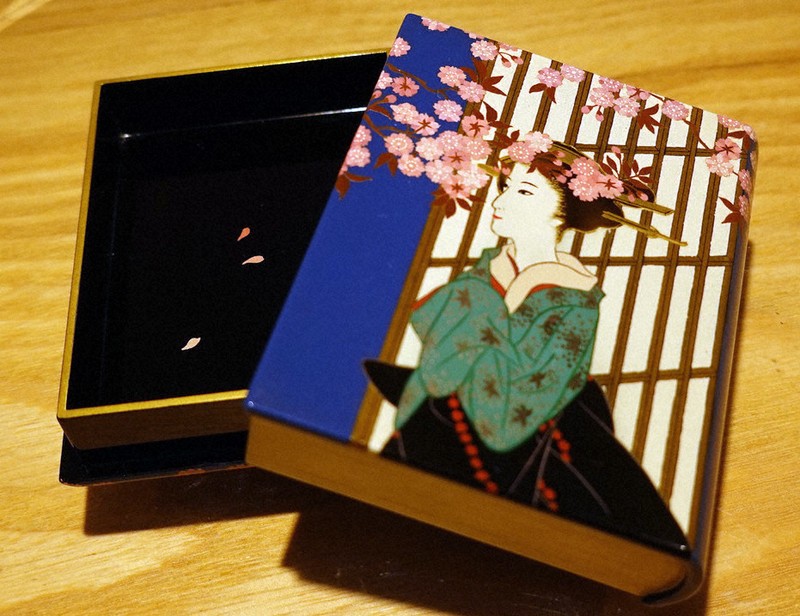 輪島塗の危機救いたい 漆芸職人集団「彦十蒔絵」の展示販売会 京都