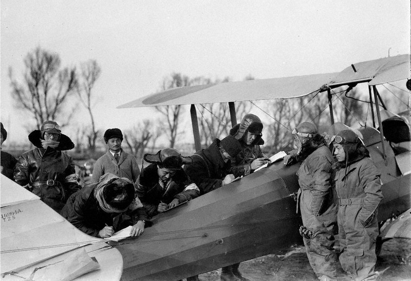 戦中写真を読む：／7 満洲の特派員 空撮・空輸時代始まる ／東京
