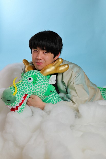 高み目指す藤井聡太王将の“昇竜ロード” 王将戦勝者の記念撮影 | 毎日新聞