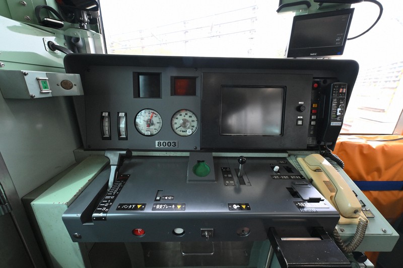 8000形」から「8000系」へ 西武鉄道若手社員がデザイン [写真特集28/25