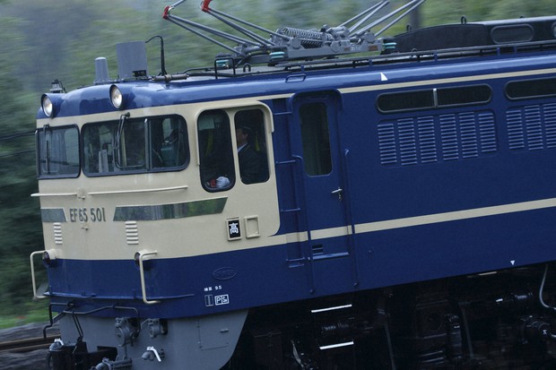 ブルトレで脚光」電気機関車の“花形”EF65の雄姿 | 鉄道カメラマン見