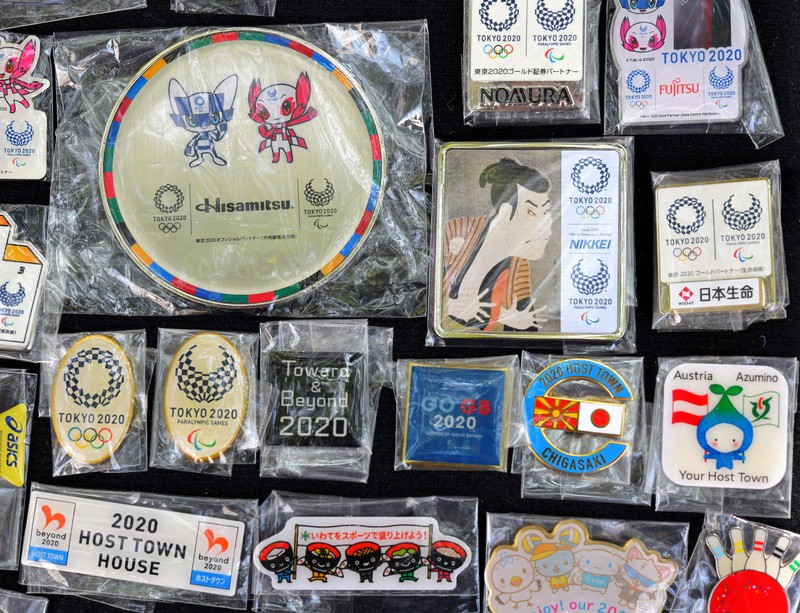 五輪バッジ交換、絶やしたくない 「非公式競技」失われた機会 | 毎日新聞