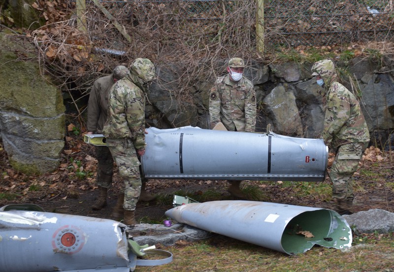 住民「よく生きていたな」 米軍機投棄の燃料タンク、民家近くに | 毎日新聞