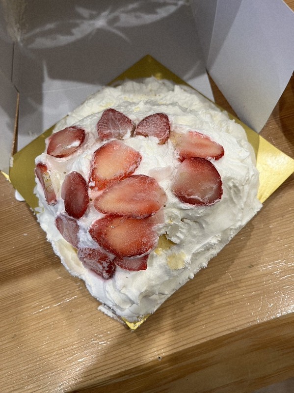 高島屋のクリスマスケーキ「届いたらぐちゃぐちゃ」 苦情370件 [写真