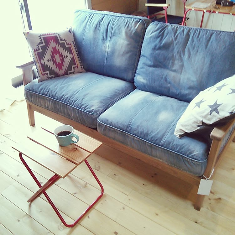 WTW（ダブルティ）のソファがはこぶ、海風を感じるリラックス空間