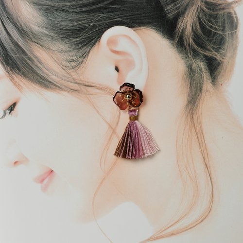 花びらタッセルピアス・イヤリング /梅ピンク tassel de sica | ピアス