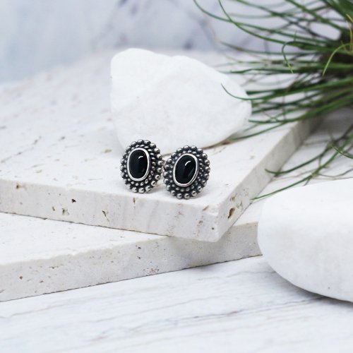 送料無料】台湾 【シルバーピアス】ブラックオニキス | オーバルレトロ