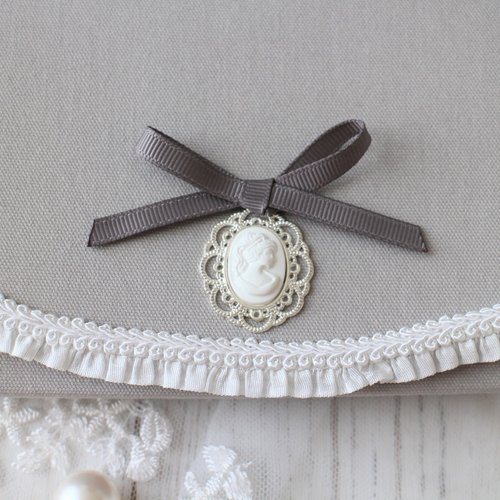 フレンチシック カメオ モチーフ フリル リボン ポケットティッシュ