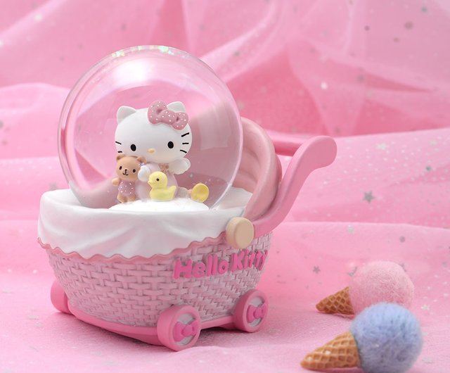 台湾 ハローキティ乳母車 クリスタルボールオルゴール JARLL - Pinkoi