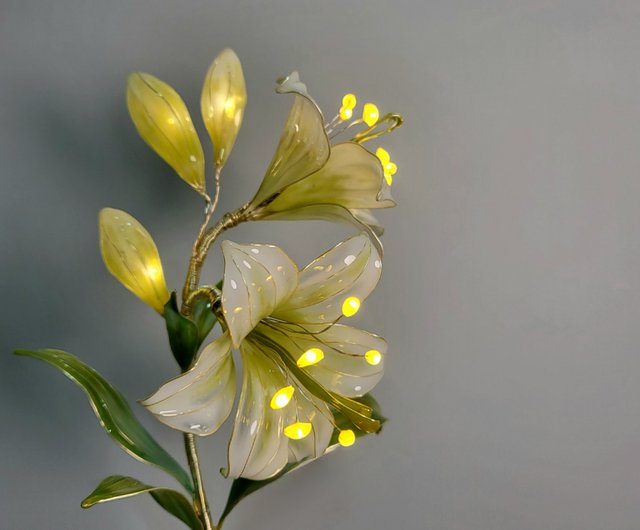 マカオ 【誕生花ライト】7月・ユリ Bettina and Craft - Pinkoi
