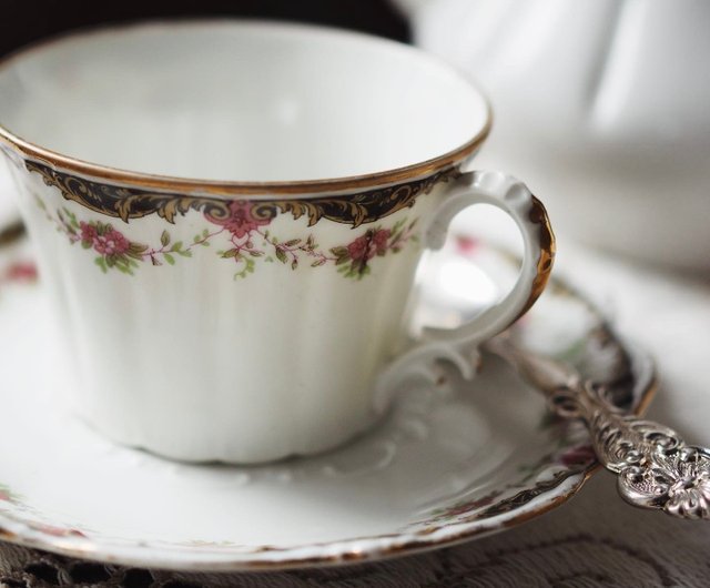 香港 19 世紀 フランス アンティーク LIMOGES カップ＆ソーサーセット