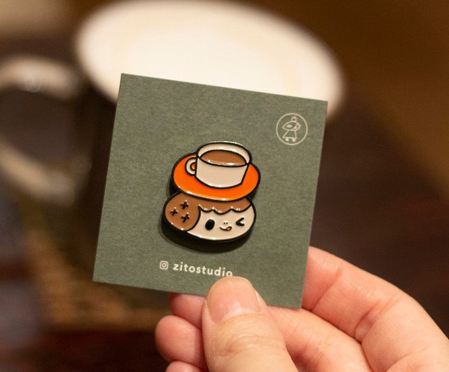 台湾 コーヒーハットのブローチ | バッジ ピン / kuang.kuang 許匡匡