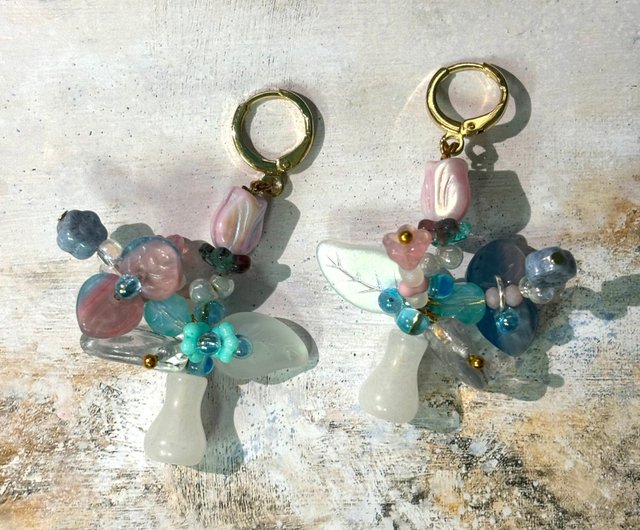 オリジナルチェコビーズピアス、フラワーピアス、ハンドメイドピアス