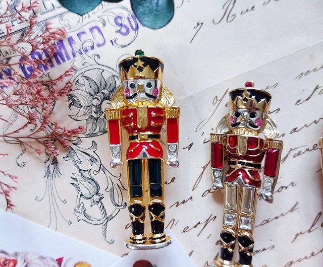 アメリカ合衆国 ヴィンテージ MONET くるみ割り人形 ブローチ