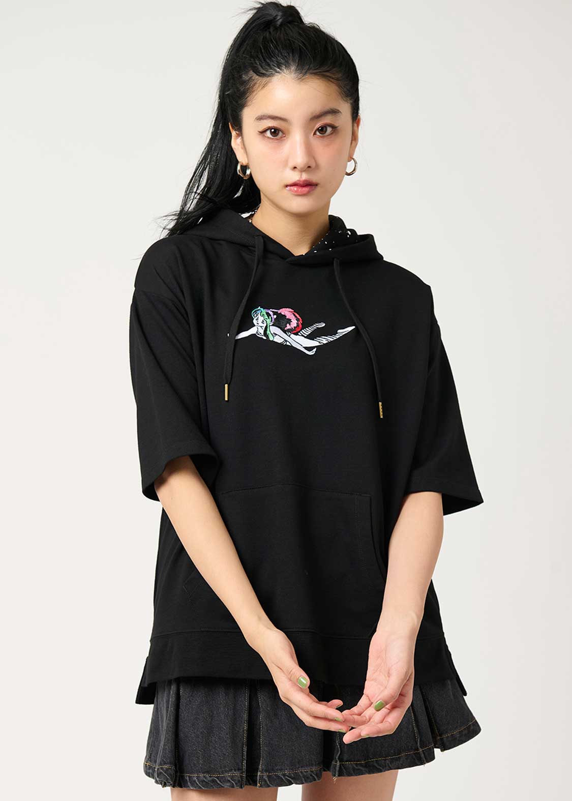 夜の散歩｜ビッグシルエット半袖パーカー｜ユニセックス｜グラニフ