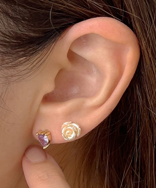 Flowering（フラワーリング）の「ニュアンスガーリー/セットピアス