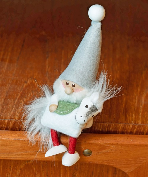 2025年新作】 Nordika Nisse ノルディカ ニッセ 馬を抱えた