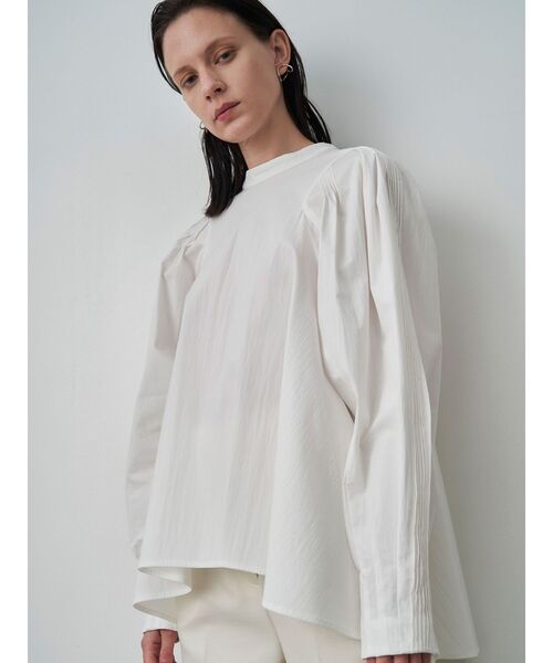 ELENDEEK（エレンディーク）の「ピンタックスリーブフレアブラウス