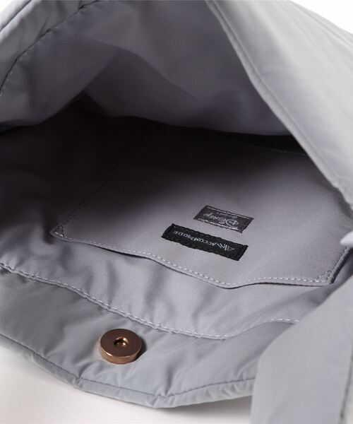 ACCOMMODE（アコモデ）の「ミッキーマウス/クッションワンショルダー