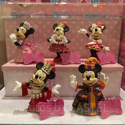 ミニーぬいぐるみバッジ（ミニーのファンダーランドグッズ