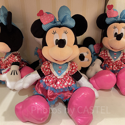 ミニーぬいぐるみバッジ（ミニーのファンダーランドグッズ