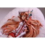 SAO」アスナが物憂げな表情でくつろいで… アインクラド編の“休日”の姿