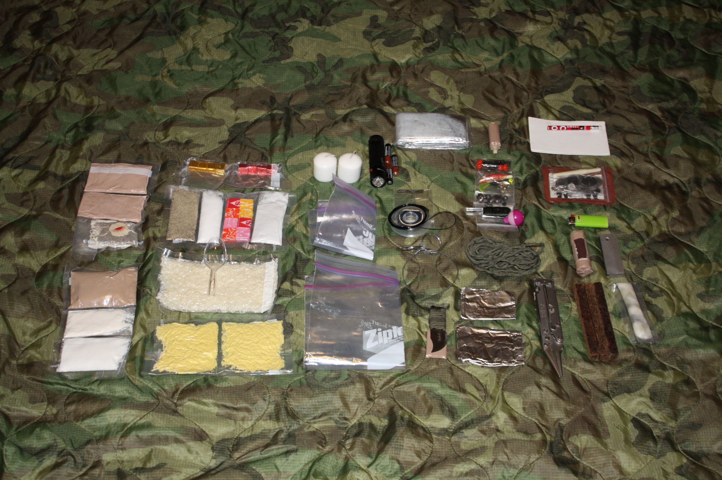 One SF Soliders' Survival Kit : 9 Steps (with Pictures