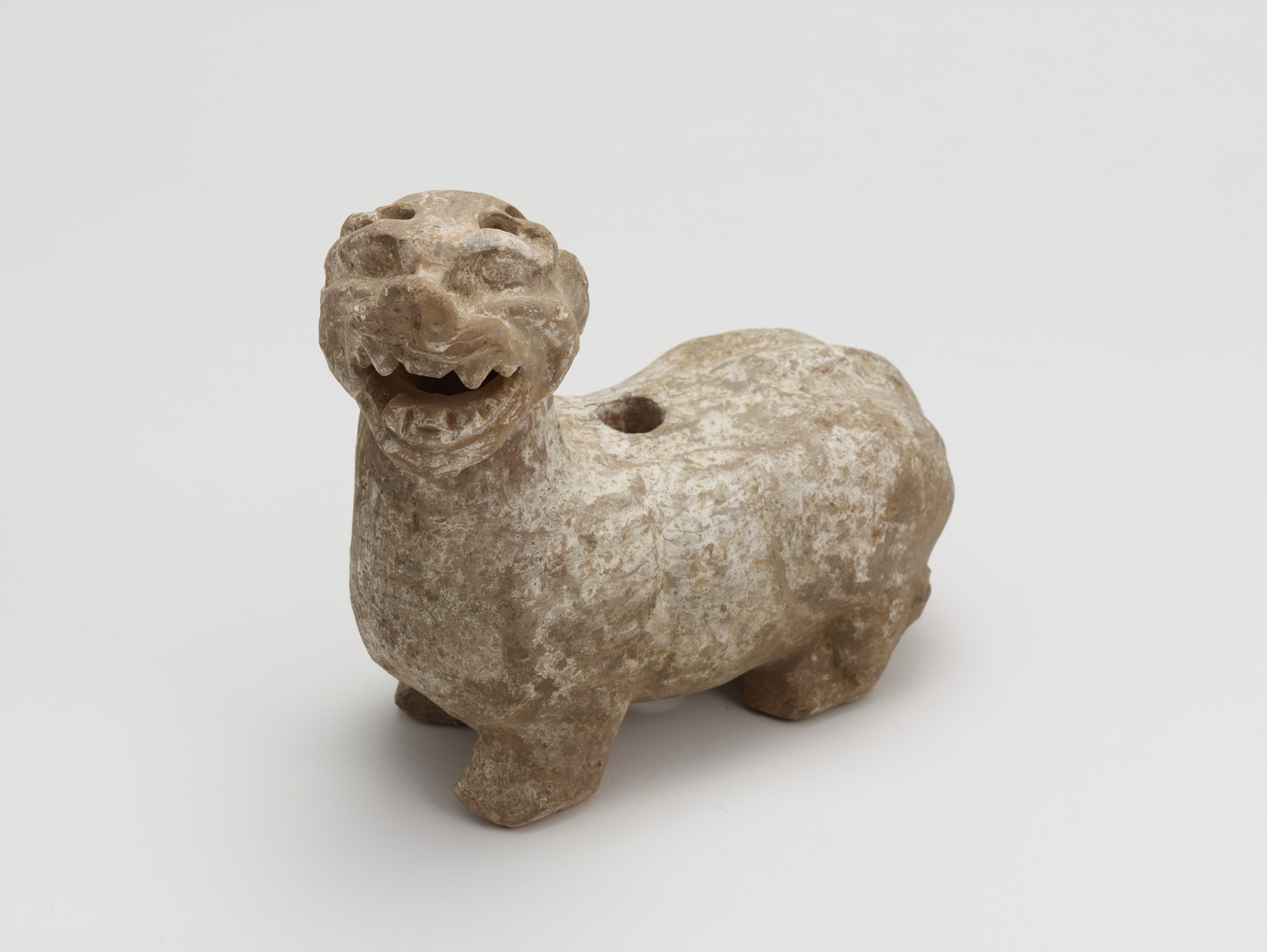 九州国立博物館 | 収蔵品ギャラリー | 加彩鎮墓獣